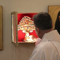 Nabożeństwo wprowadzenia relikwii św. Szarbela i św. Rafki